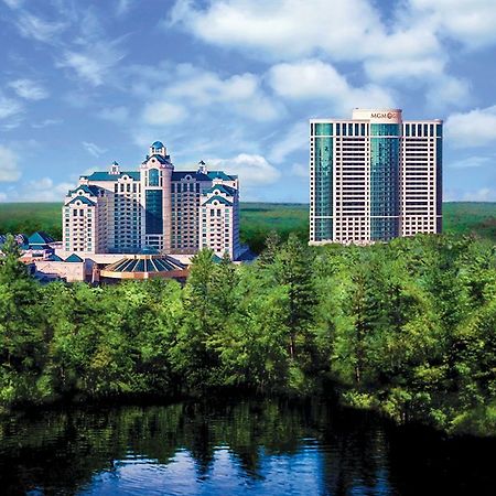 Great Cedar Hotel At Foxwoods Ледьярд-Центр Экстерьер фото